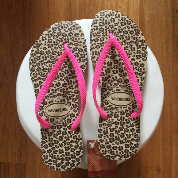 animal flip flops womens size 6